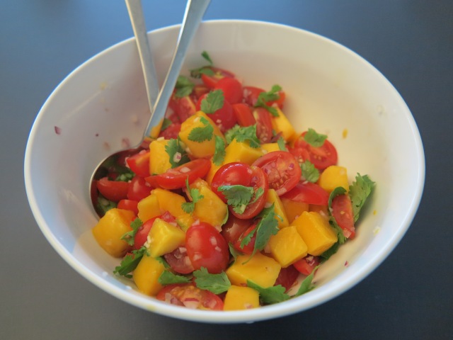 Step 4 - Mix the mango and the tomato salsa
