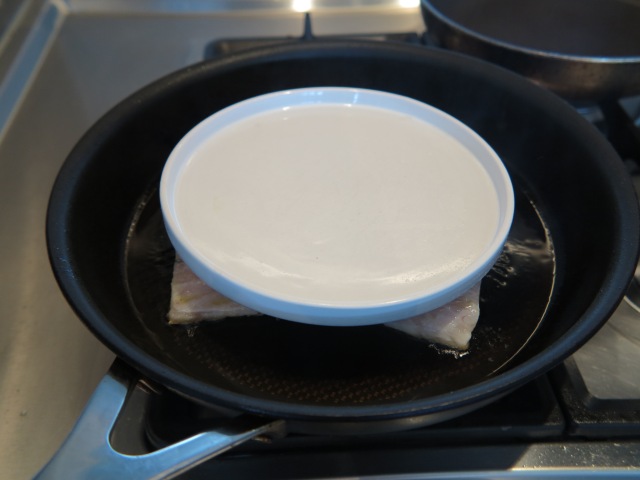 Step 3.a - Use a small plate to hold the fillets down